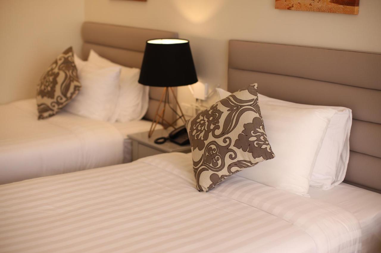 Via Appia Tagaytay Hotel Tagaytay City Bagian luar foto